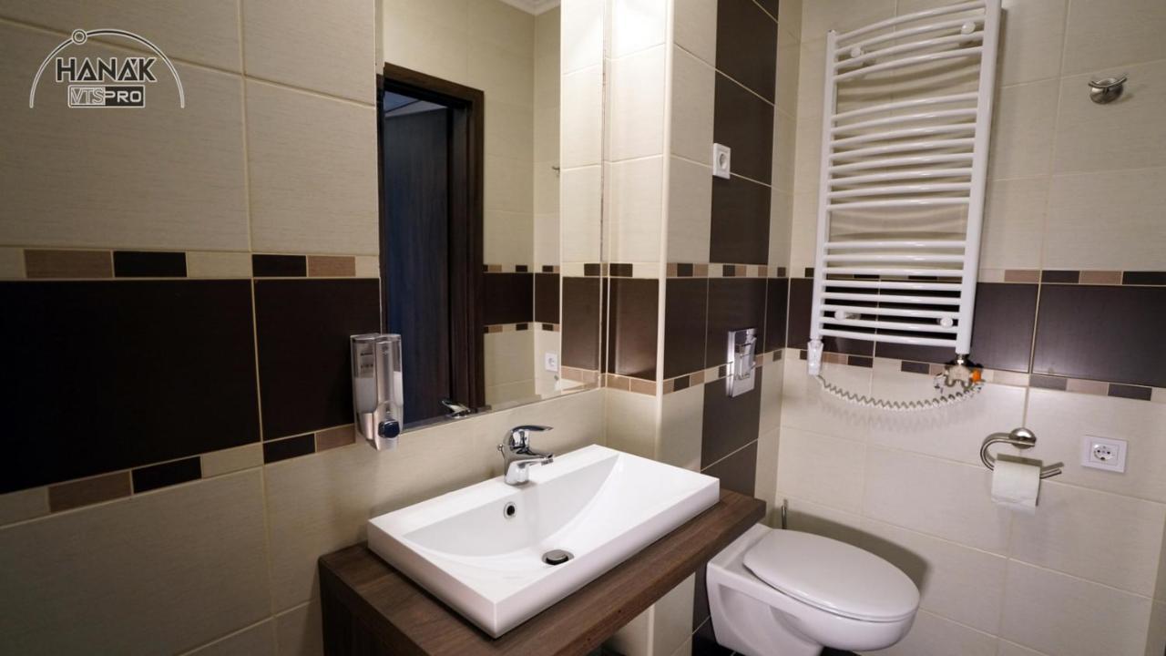 Hotel Irisz Nyíregyháza Dış mekan fotoğraf