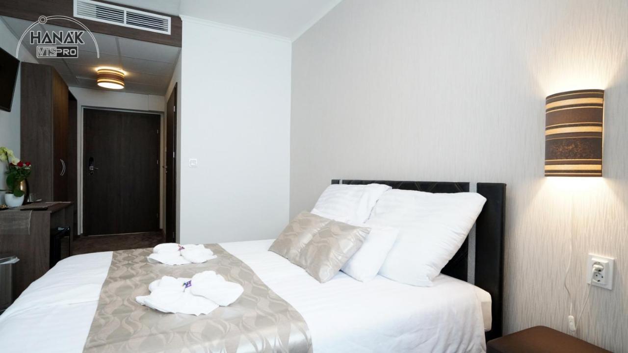 Hotel Irisz Nyíregyháza Dış mekan fotoğraf