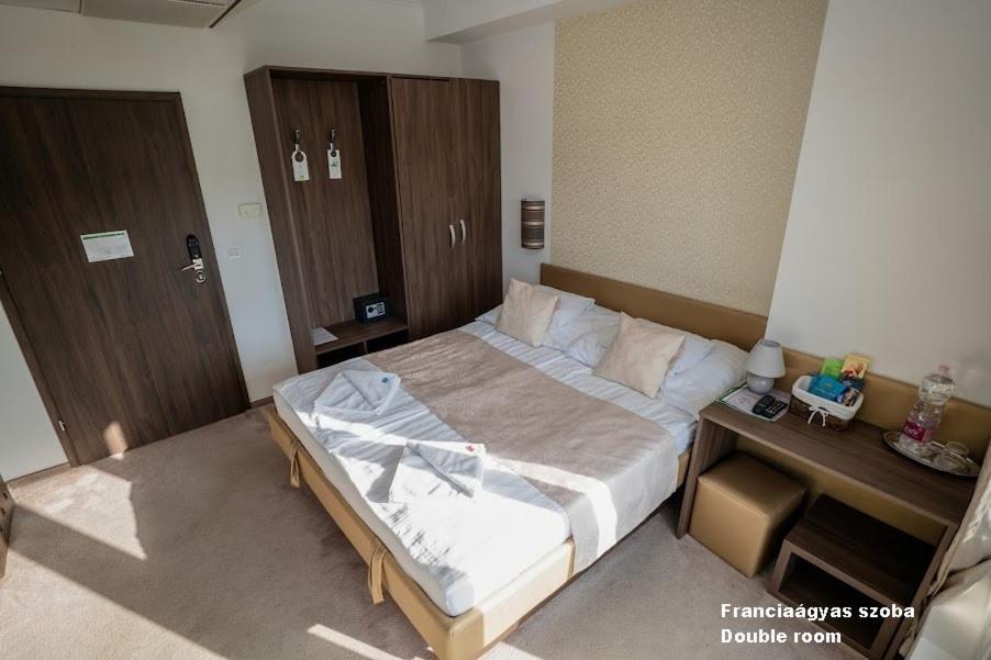 Hotel Irisz Nyíregyháza Dış mekan fotoğraf