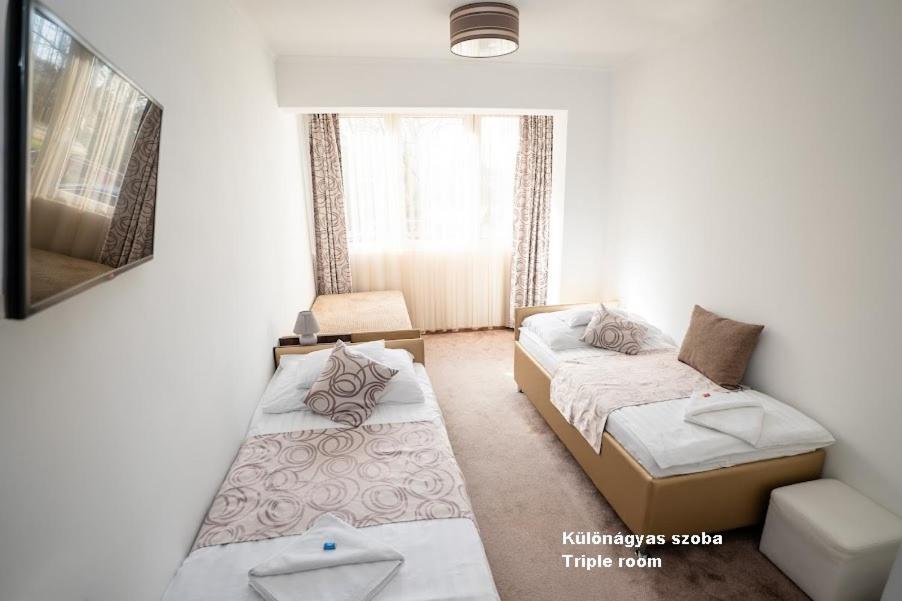 Hotel Irisz Nyíregyháza Dış mekan fotoğraf